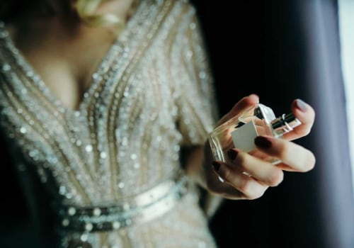 Top Long Lasting Colognes for Women: Our Recommendations and Reviews